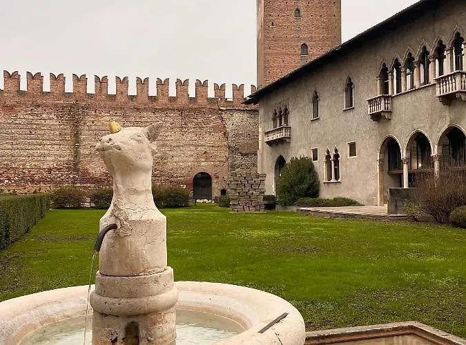 Apartment River Castle